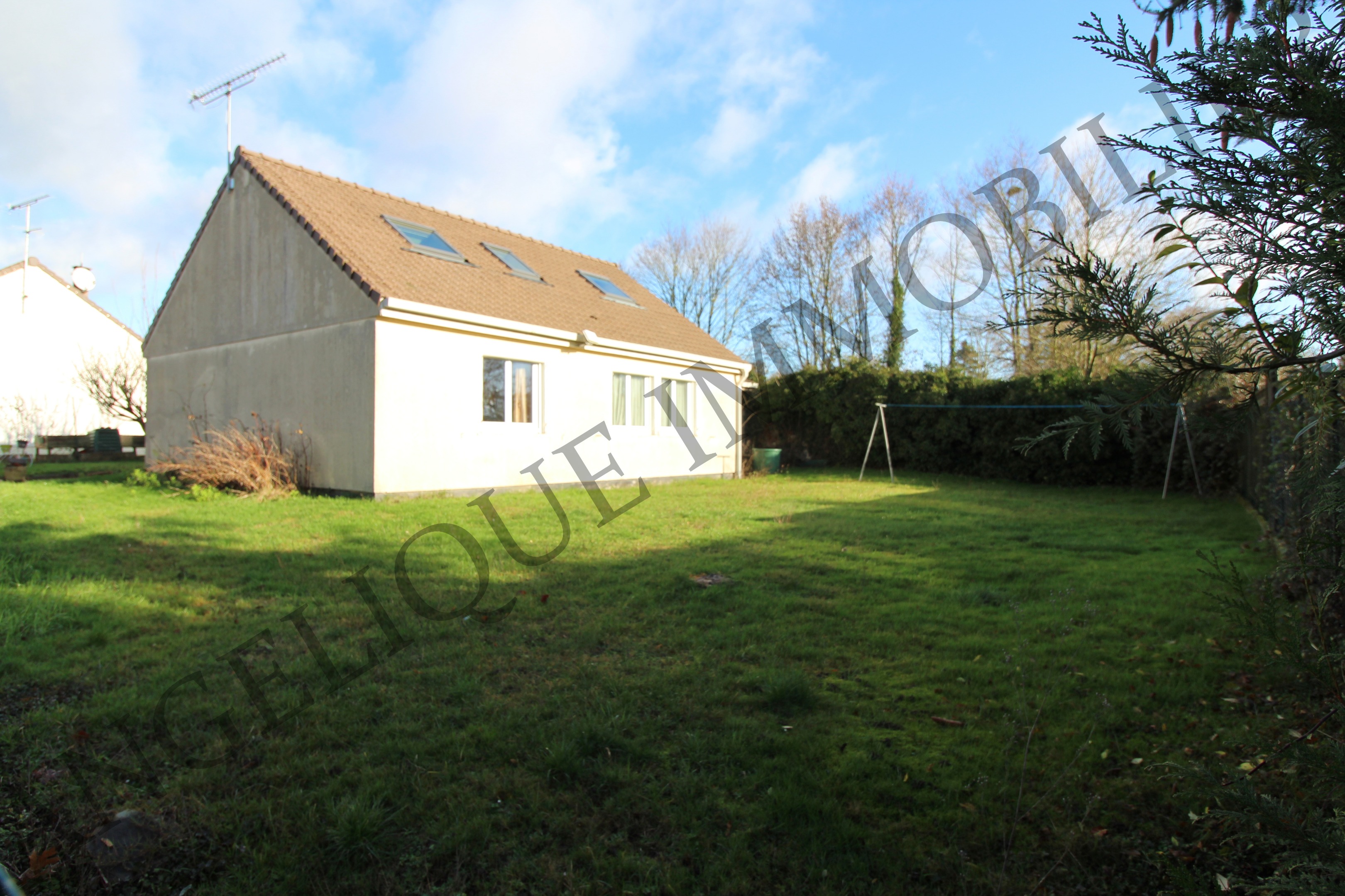 Vente Maison avec potentiel à seulement 13 minutes de Chambly